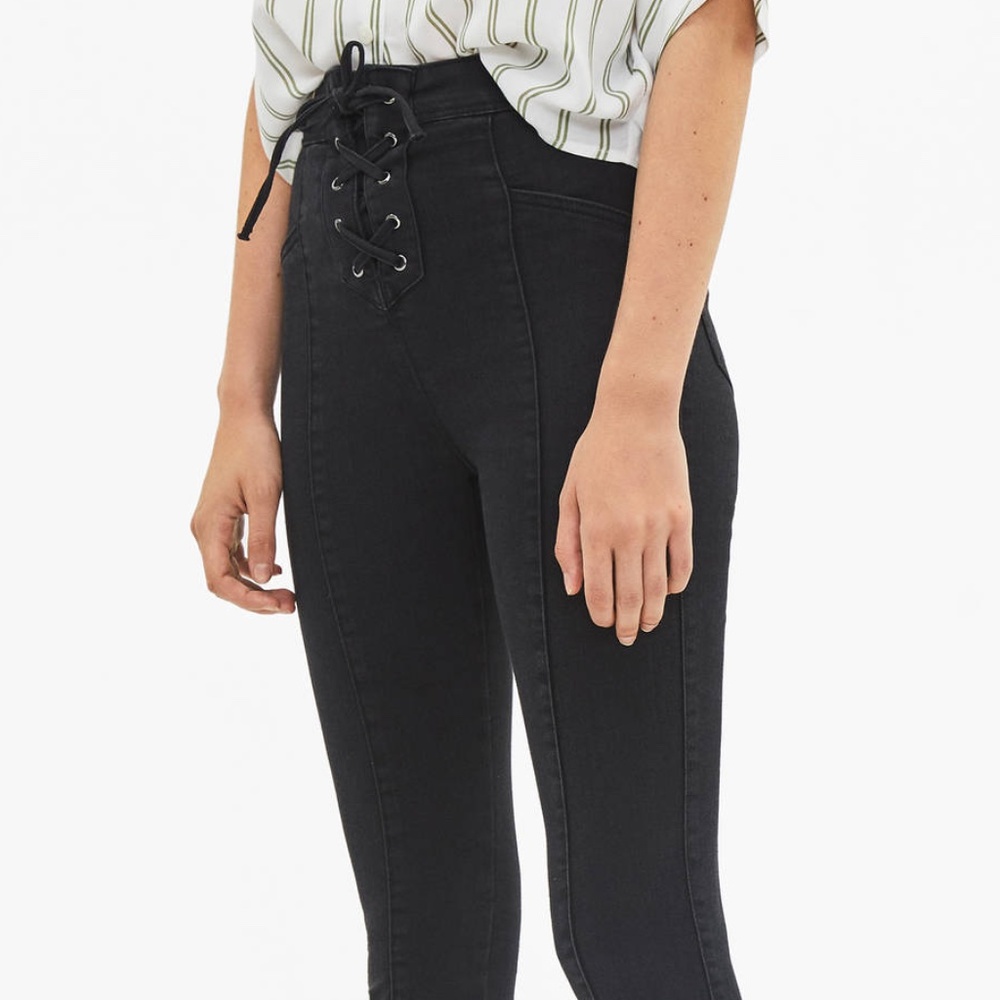 🖤 Lace Up Jeans